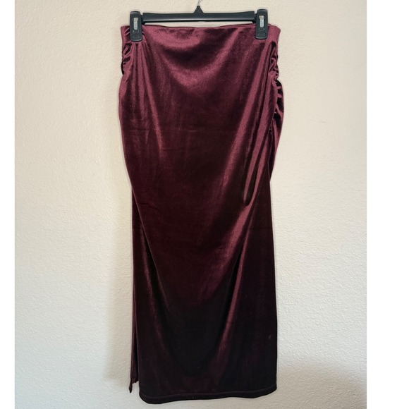 Old Navy Womens Medium Burgandy Velvet Ruched Midi Skirt Whimsigoth Fairy Grunge - Picture 1 of 11